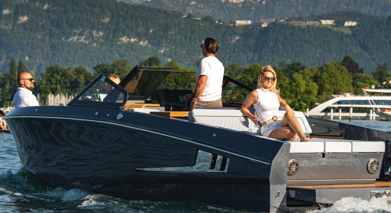 Dein Boot auf dem Zürichsee